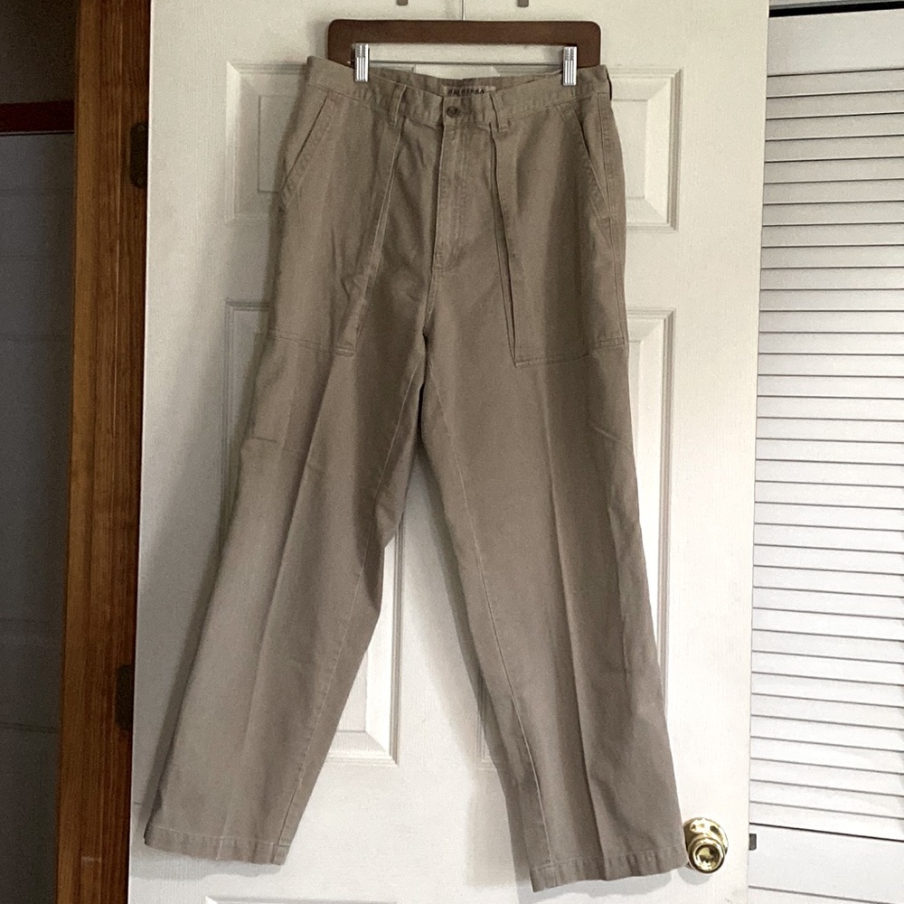 High Sierra khaki 34x30 men